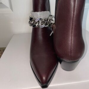 NWOT MARC FISHER SHORT BOOTS SIZE 9.5M